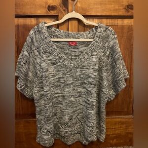 Elle Gray and White Boxy Short Sleeve Sweater